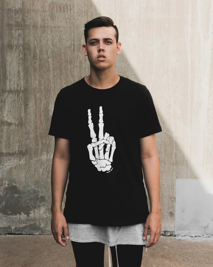 Essential Black Round Neck Tee